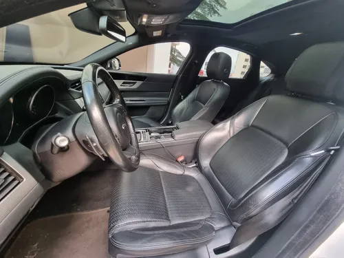 Jaguar XF 2.0 Prestige