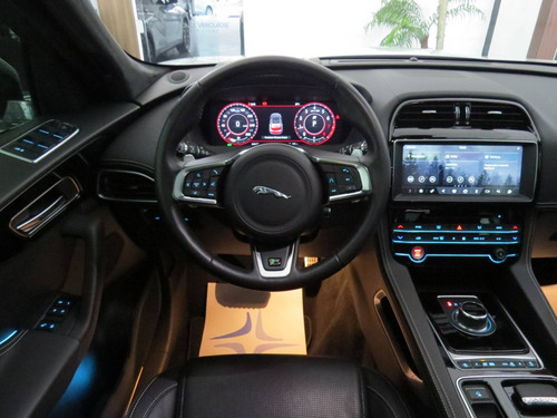 Jaguar F-pace 2.0 16v Ingenium R-sport Awd 4p Automático