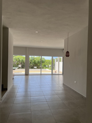 Casa En Venta En Mérida, Vía Costela, Sisal, Yucatán