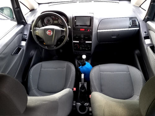 Imagem 10 de 18 de Fiat Idea 2012 1.4 Attractive Flex 5p