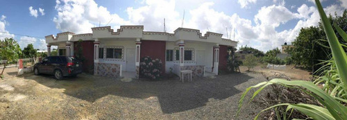 Imagen 1 de 4 de Se Vende 3 Apartamentos En Un Solar De 714 Mts/2