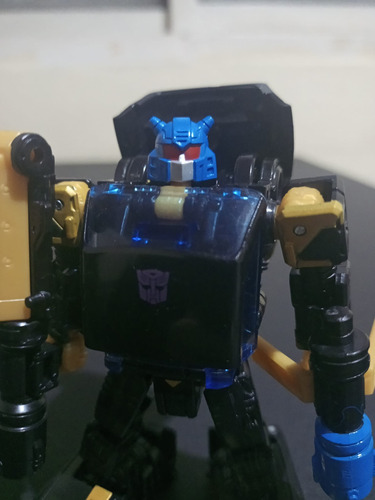 Transformers Shattered Glass Autobot Goldbug