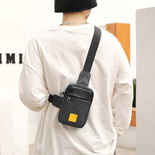 Ropa De Hombre: Bandolera De Nailon Con Correa Ajustable