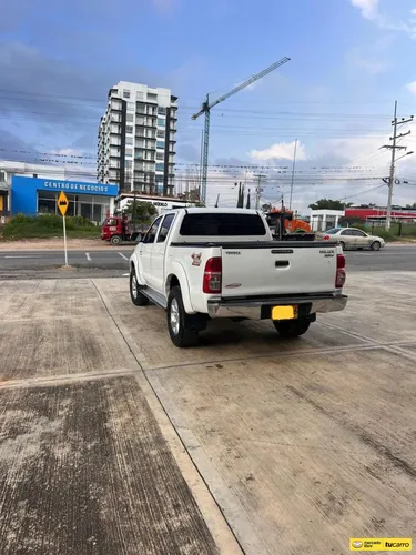 Toyota Hilux Srv
