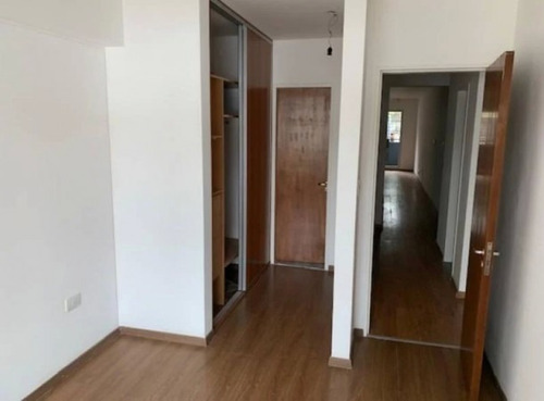 Imagen 5 de 10 de Departamento Dos Dormitorios Con Cochera