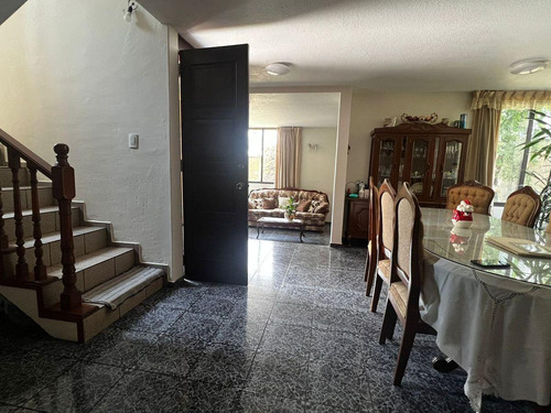 Venta De Casa En Santa Ana Tlapaltitlán Toluca A Dos Cuadras De Comonfort