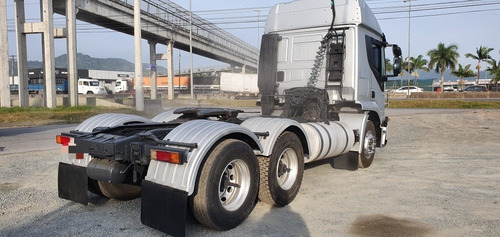 Imagem 4 de 9 de Iveco Stralis 420 6x2