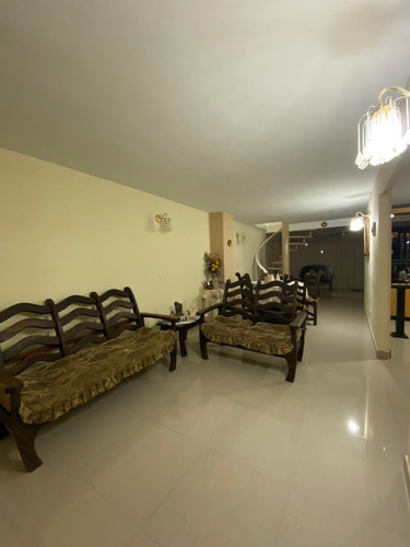 Imagen 2 de 19 de Townhouse En Venta Nueva Casarapa Los Aleros