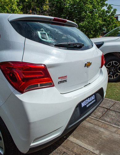 Imagen 5 de 18 de Chevrolet Onix 1.4 Lt