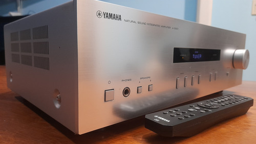 Amplificador Yamaha, Phono, Cd, 2 Aux.- Impecable Plateado 100 W (Usado)
