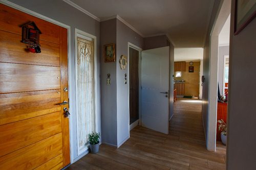 Se Vende Casa Con Vista Al Rio En Excelente Sector