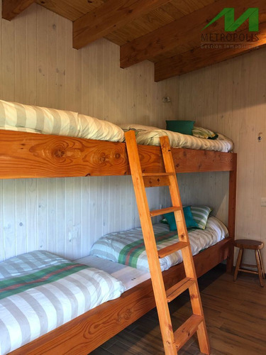 Casa En Venta De 3 Dorm. En Vichuquén