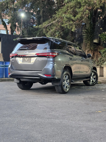 Toyota Fortuner 2.4 Street At 7As