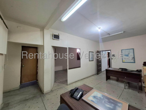 Edificio En Venta En Av Miranda Maracay Excelente Ubicacion 3 Niveles Deposito Areas Oficinas Ascensor De Carga Y Mas Alto Trafico Estef 25-12253