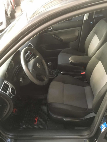 Imagen 11 de 15 de Volkswagen Bora 1.8 Highline T 180cv