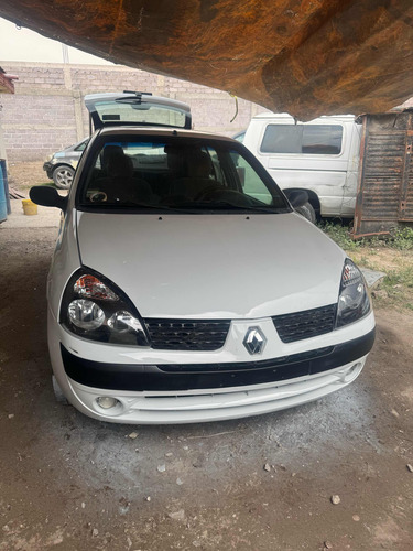 Renault Clio 1.6 Authentique At