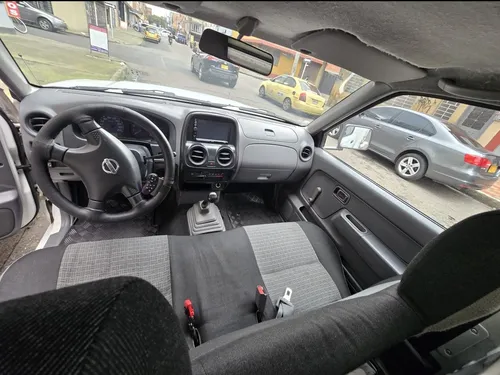 Nissan Frontier D22 4x2 Combustible Gas Gasolina Modelo 2
