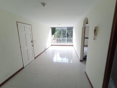 Imagen 1 de 16 de Apartamento En Arriendo Los Alpes 622-17978