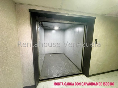 Venta Oficina En Zona Industrial De La Urbina 800 M2 Con Ascensor De Carga