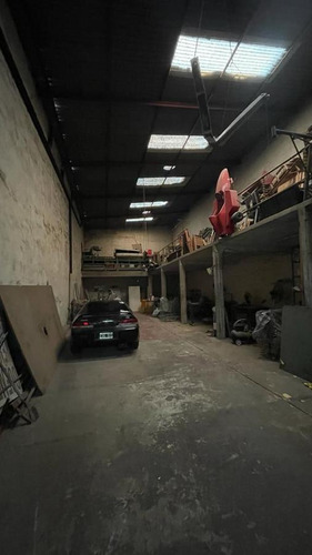 Imagen 2 de 8 de Galpón/deposito Con Vivienda 550m2 Totales - Barracas