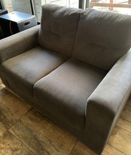 Sillón 2 Cuerpos Comprado En Champagne. Excelente Estado (Usado)