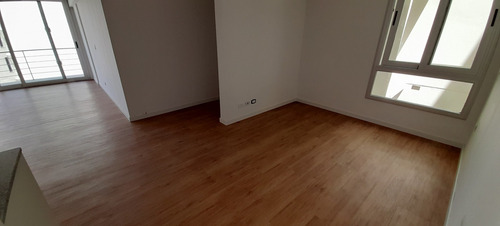 Imagen 8 de 13 de Moderno 2 Amb A Estrenar Con Balcón
