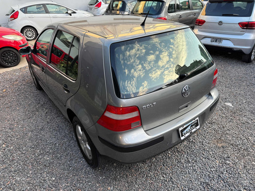 Volkswagen Golf 1.6 Comfortline