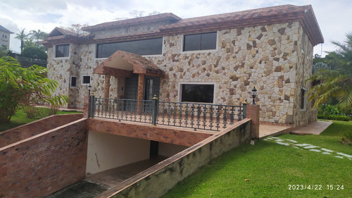 En Venta Espectacular Casa En Urb Privada San Diego De Los Altos In. Ma. Fda