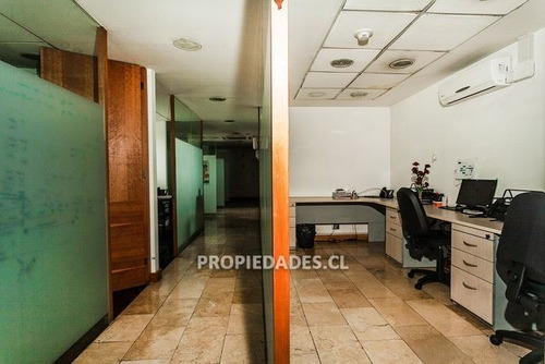 Imagen 19 de 20 de Oficina En Arriendo En Providencia