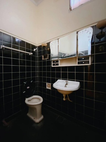 Casa En Venta En Caseros 1343