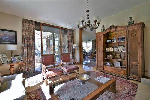Casa En Venta De 4 Dorm. En Lo Barnechea
