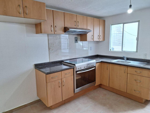 Casa En Condominio En Renta En Colinas De Ecatepec, Ecatepec De Morelos, México