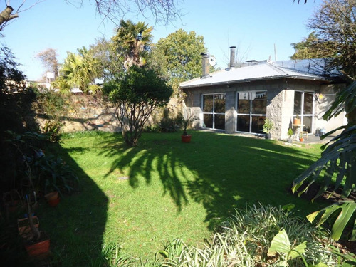 Imagen 8 de 30 de Casa En Venta De 4 Dormitorios En City Bell - La Plata Calle 467 E/ 27 Y 28