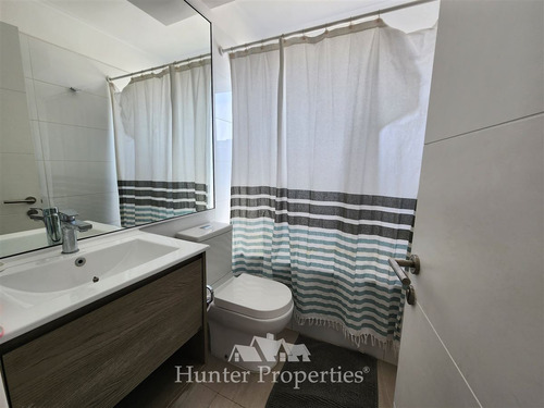 Departamento En Arriendo De 3d Y 2b En Colina, La Reserva.