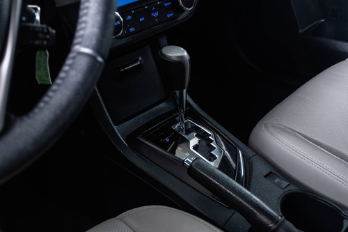 Imagen 12 de 14 de Toyota 2015 Corolla 1.8 Xei L/14 Pack Cvt