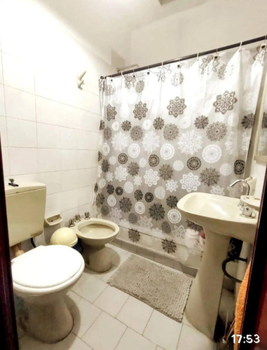 Casas En Venta - 2 Dormitorios 2 Baños - 300mts2 - Morón