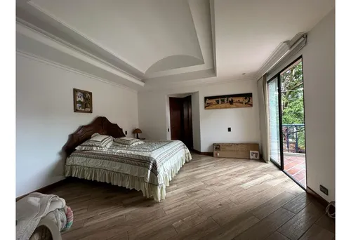 Excelente Casa Para La Venta, Sector Los Balsos, Poblado