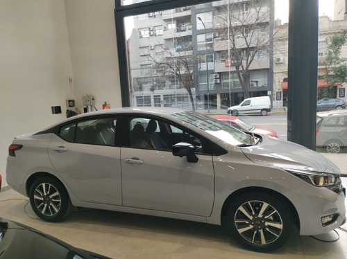 Nissan Versa 1.6 Sr Cvt