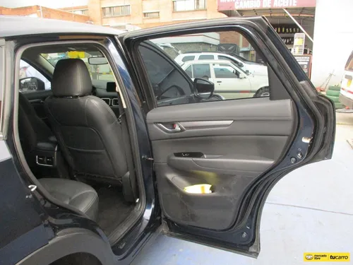 Mazda CX-5 TOURING 4X2 2000CC AT AA