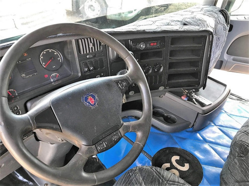 Caminhão Scania G-420 6x4