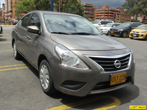 Nissan Versa 1.6 Advance