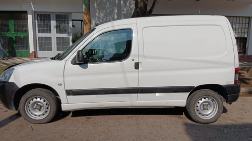 Imagen 17 de 17 de Peugeot Partner 2016 1.4 Furgon Confort