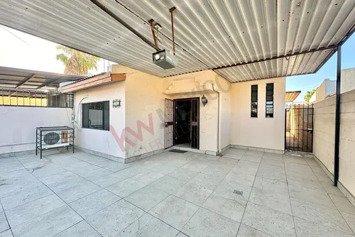 Renta Casa En Excelente Ubicación Jardines Del Lago, $ 14,500.00 Pesos Mensuales