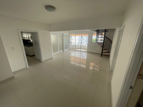 Apartamento En Venta En Mirador Sur, Santo Domingo