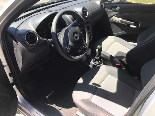 Volkswagen Voyage 1.6 Comfortline Plus 101cv 2010