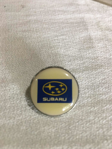 Pin Prendedor Subaru Redondo Metal Y Acrílico