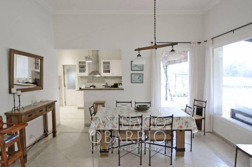 Imagen 8 de 30 de Increíble Casa En Venta De 300 M2 Con Golf Y Tenis En El Haras Argentino Farm Club De Lujan