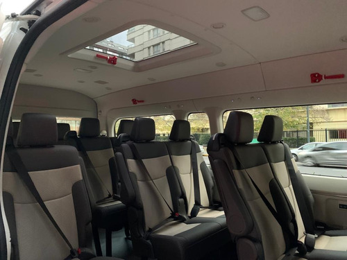 Toyota Hiace 2.8 Tdi Commuter 6at 14a