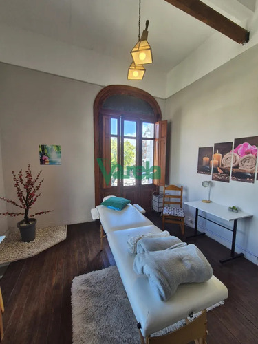 Venta Casa 6 Dormitorios Cordon Fernandez Crespo Esq La Paz
