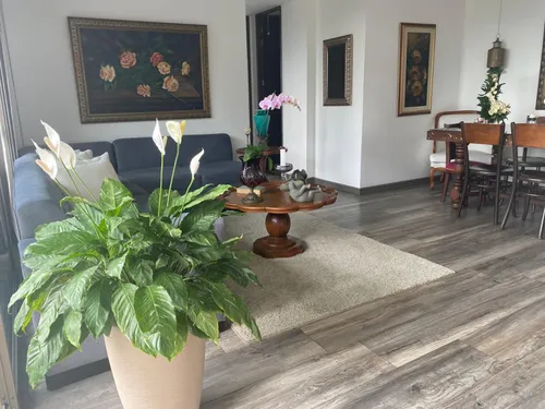 Apartamento En Venta En El Poblado, Los Balsos. Cod V12659